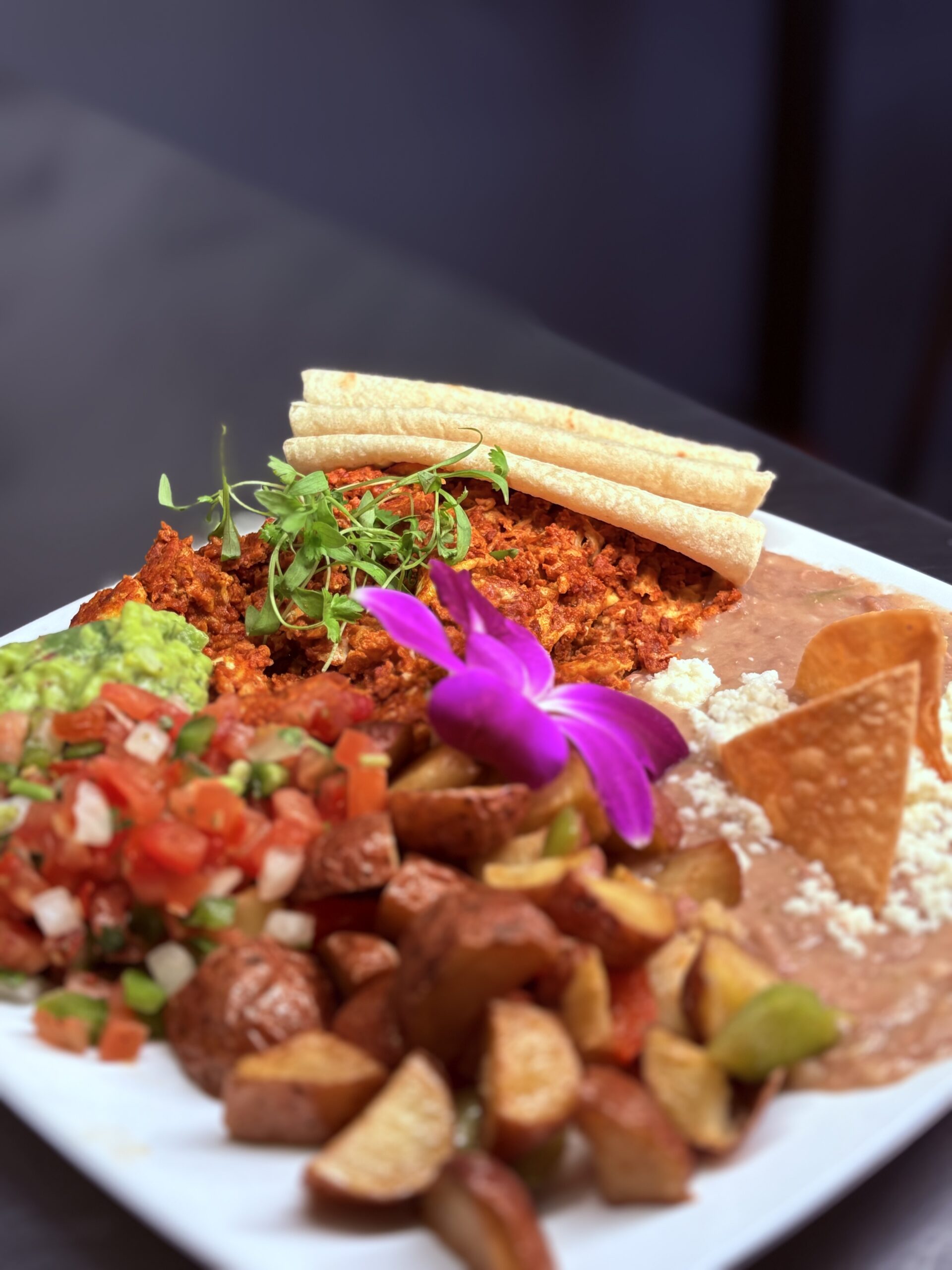 Huevo con Chorizo Plate